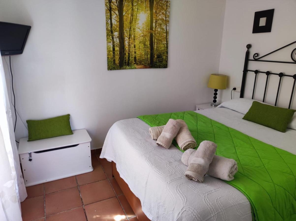 Appartamento Bonito Apartamento En Alcaidesa Con Piscina Esterno foto