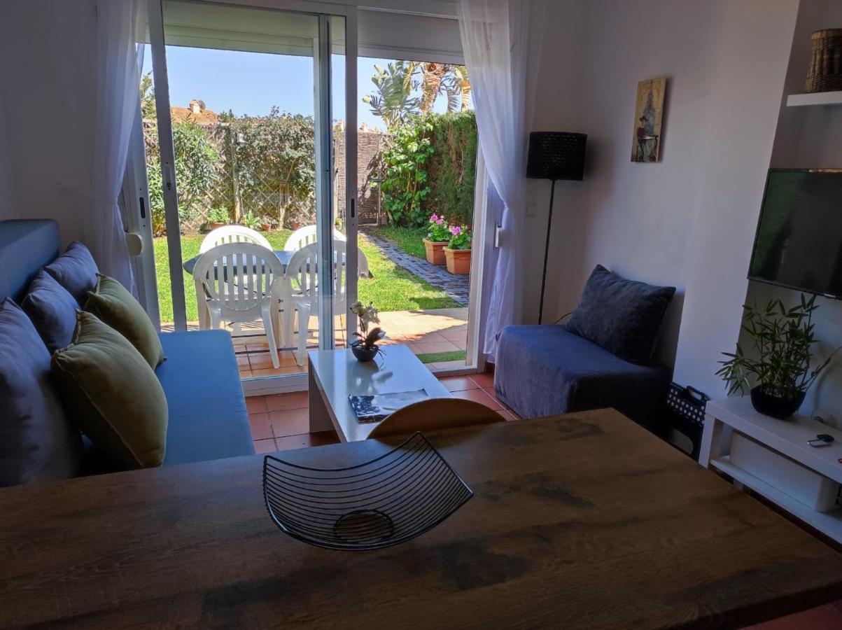 Appartamento Bonito Apartamento En Alcaidesa Con Piscina Esterno foto
