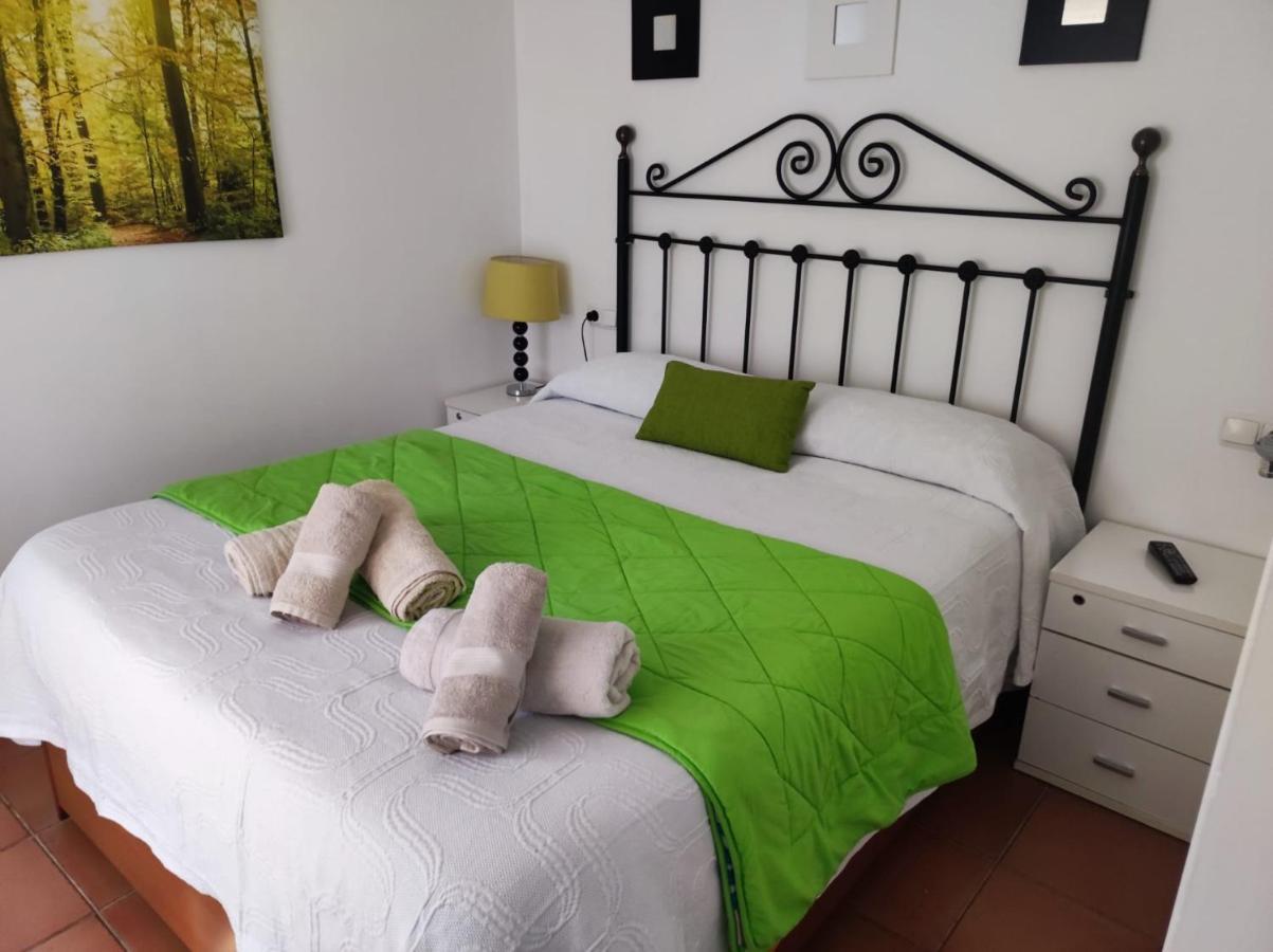 Appartamento Bonito Apartamento En Alcaidesa Con Piscina Esterno foto